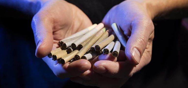 4 Reasons Your Customers Prefer Rolled Pre-Rolls to Stuffed Cones