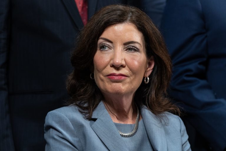 New York Governor Calls On Websites To Stop Promoting Unlicensed Weed Shops